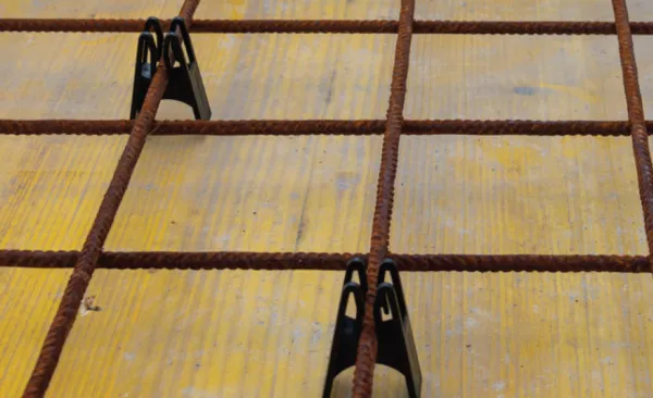 SPH 25 pvc horizontalni distancer; H: 25 mm, PAK: 2000 kom